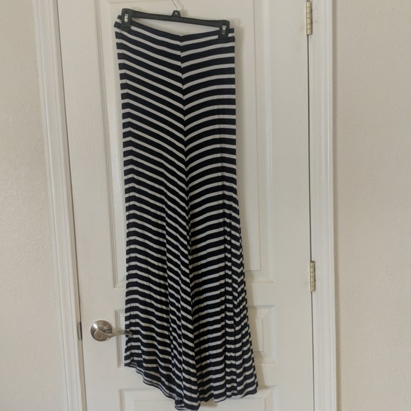 BCBGMaxAzria Sydnee Maxi Skirt - Picture 2 of 3